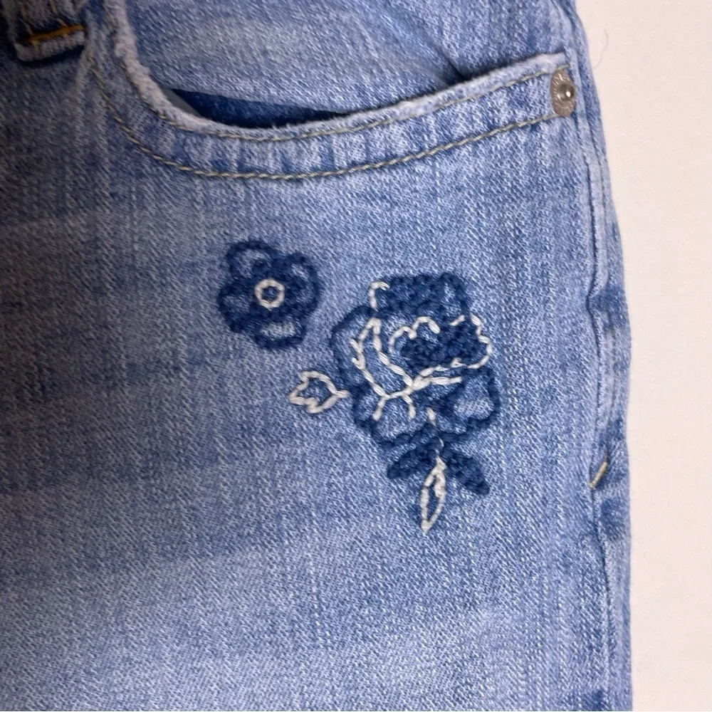 Vintage Y2K capris  Embroidered  size 5/6 boho gypsy cotton spandex blend floral - Picture 12 of 12